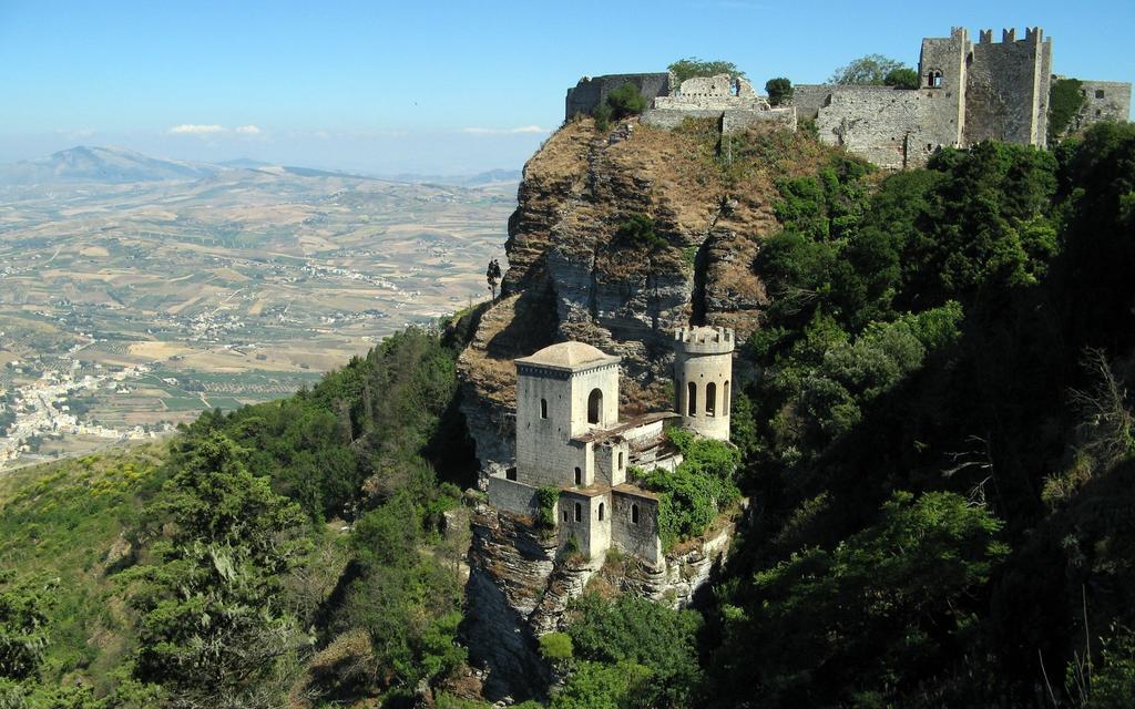 Отель Relais Le Nereidi Сан-Вито-Ло-Капо Экстерьер фото