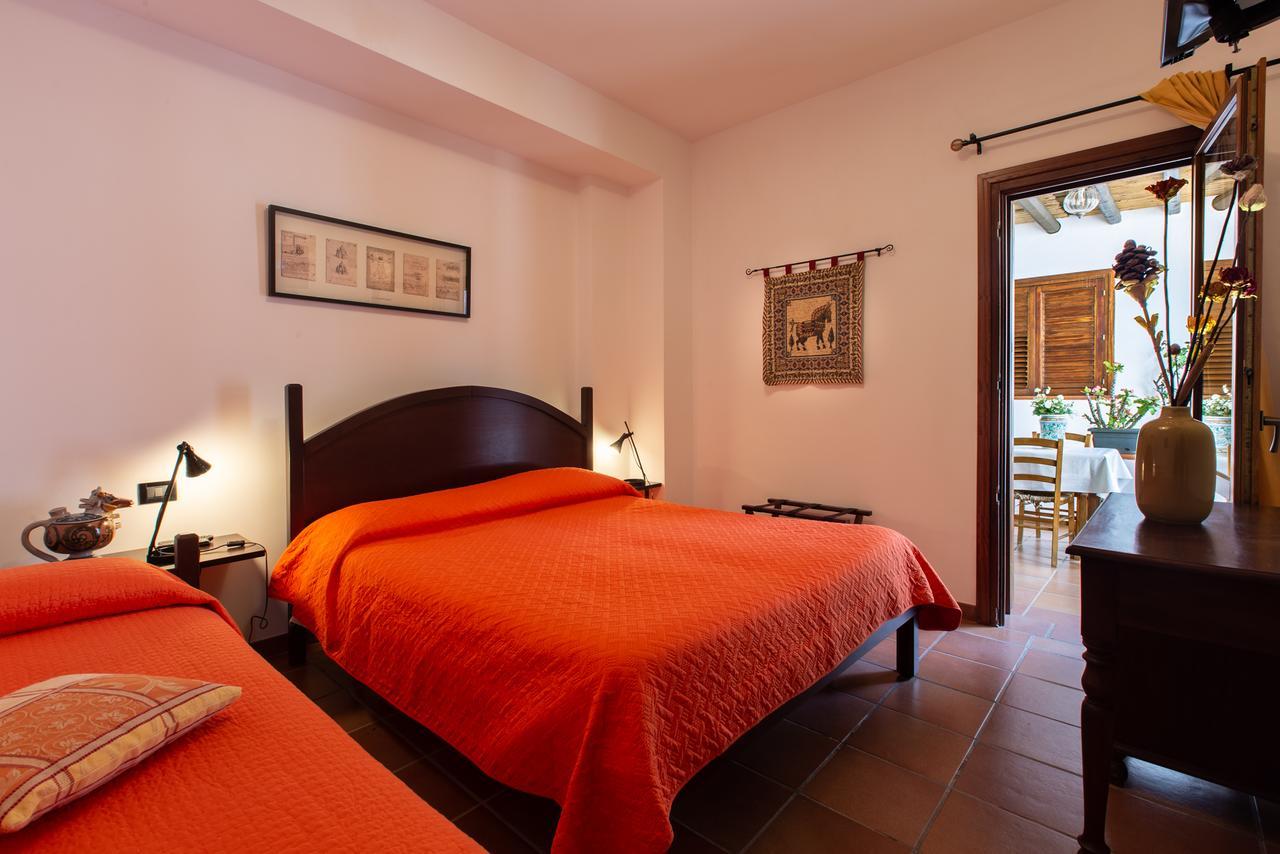 Отель Relais Le Nereidi Сан-Вито-Ло-Капо Экстерьер фото
